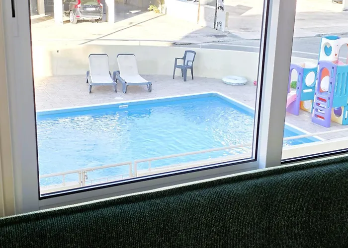 Appartamento 2br With Pool & Free Wi-fi Larnaca