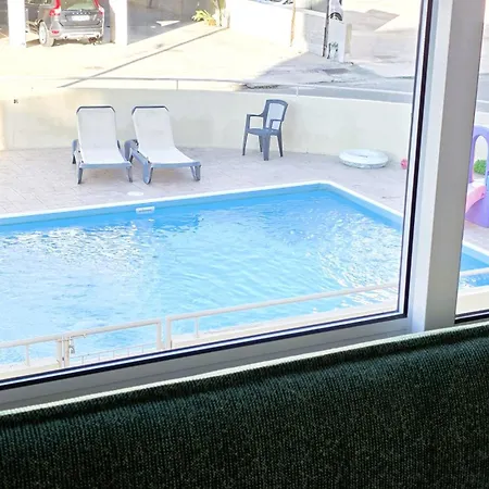 Apartment 2br With Pool & Free Wi-fi Larnaka