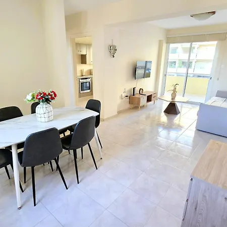 Apartment 2br With Pool & Free Wi-fi Larnaka